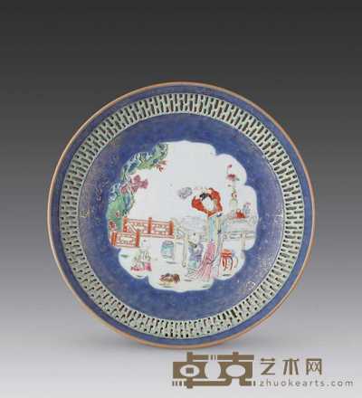 清乾隆 粉彩镂空人物大盘 直径35.5cm
